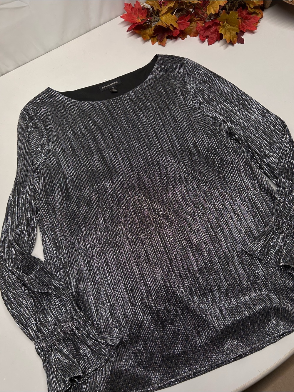 Banana Republic Metallic Black Pleated Long Sleeve Blouse